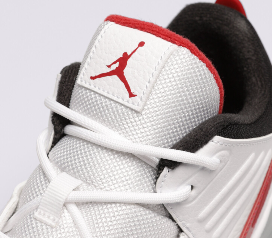 NIKE JORDAN MA2 AURA