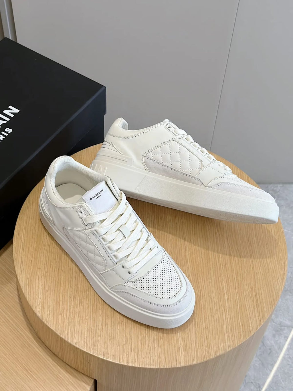 BALMAIN WHITTE 2