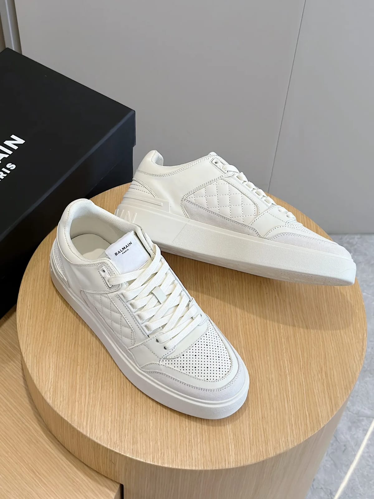 BALMAIN WHITTE 2