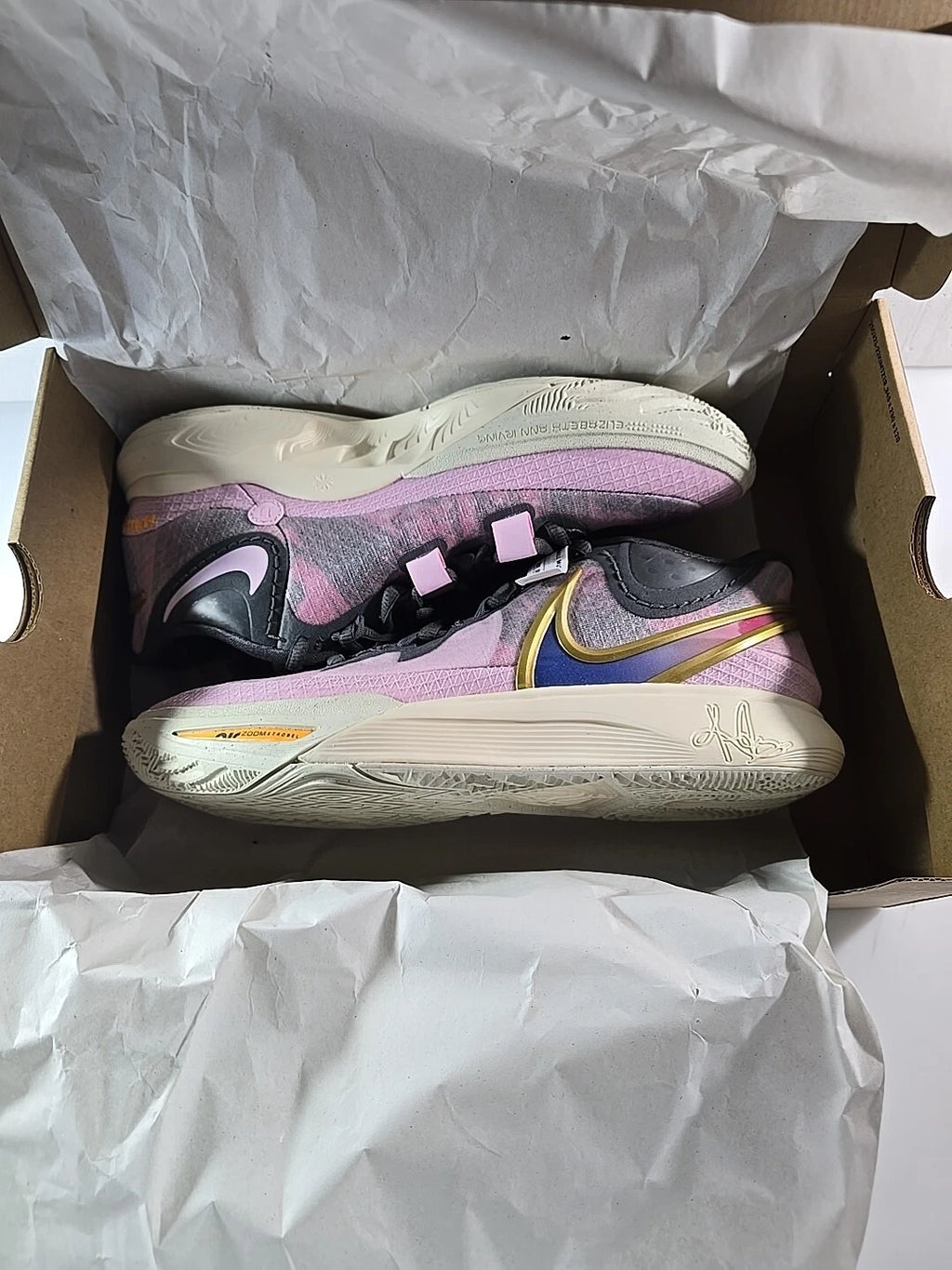NIKE KYRIE 8 ASW